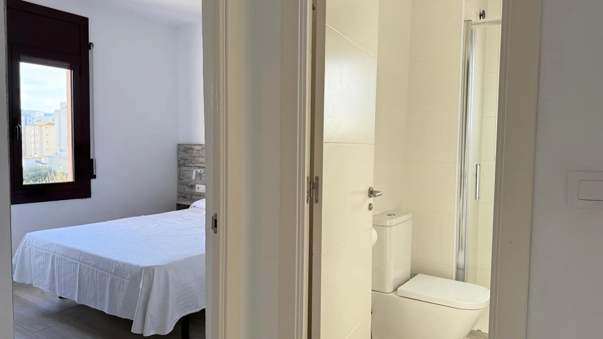 Agi Montseny Apartment Roses